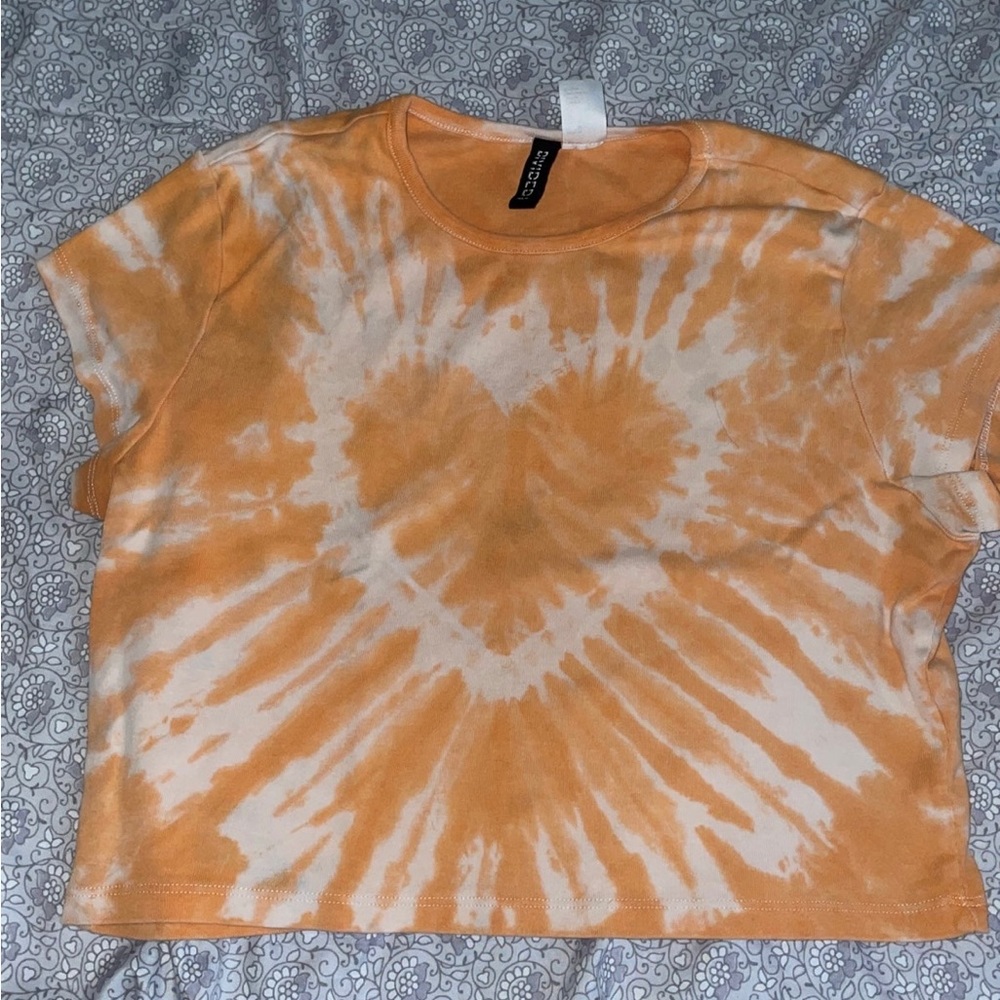 Divided crop top